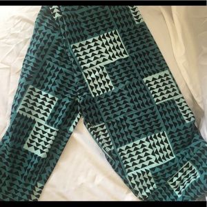 Triangle LuLaRoe leggings